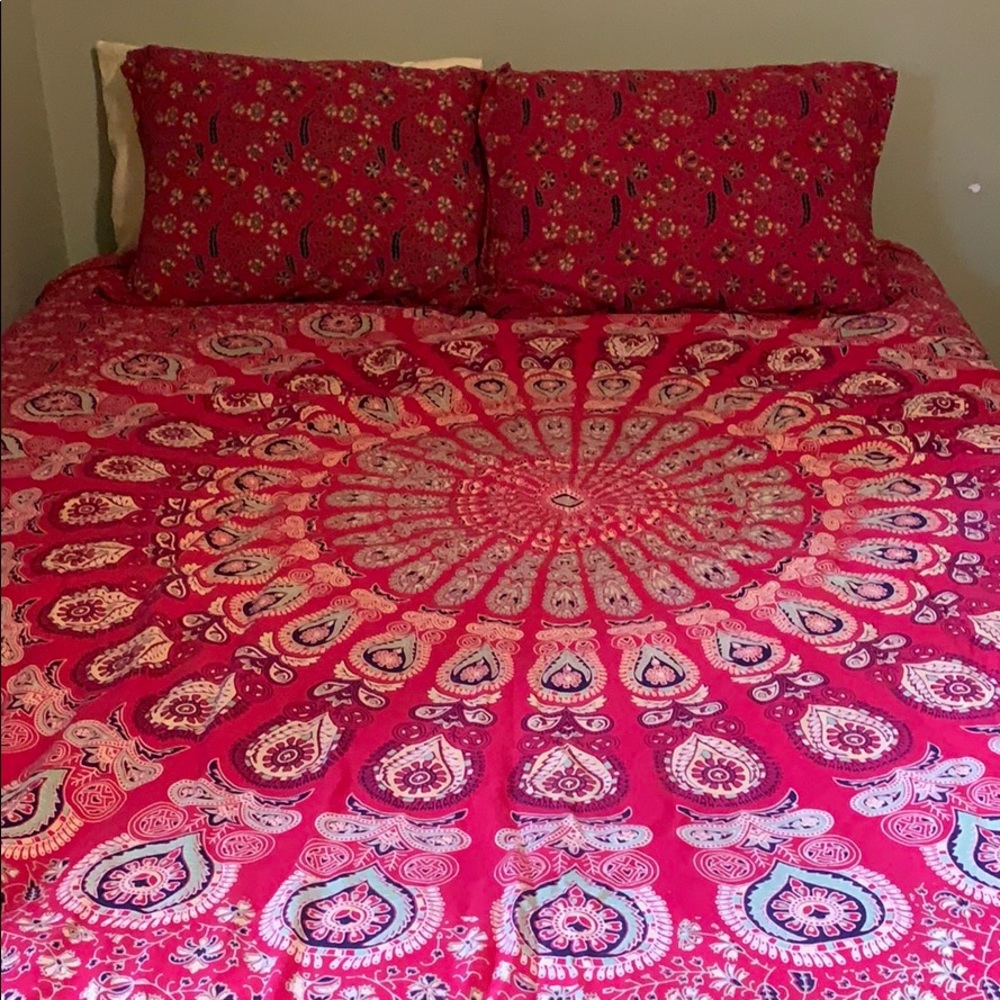Urban Outfitters duvet cover and two pillow shams